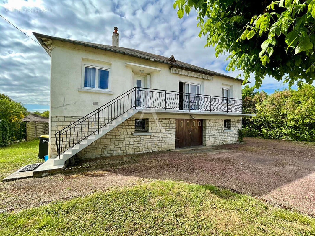 Maison à CHITENAY