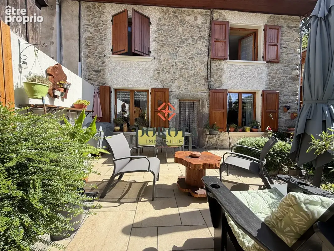 Maison 130 m² à Theys  - photo 4