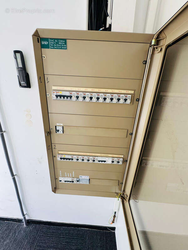 Commerce à SAINT-MARTIN-LE-VINOUX