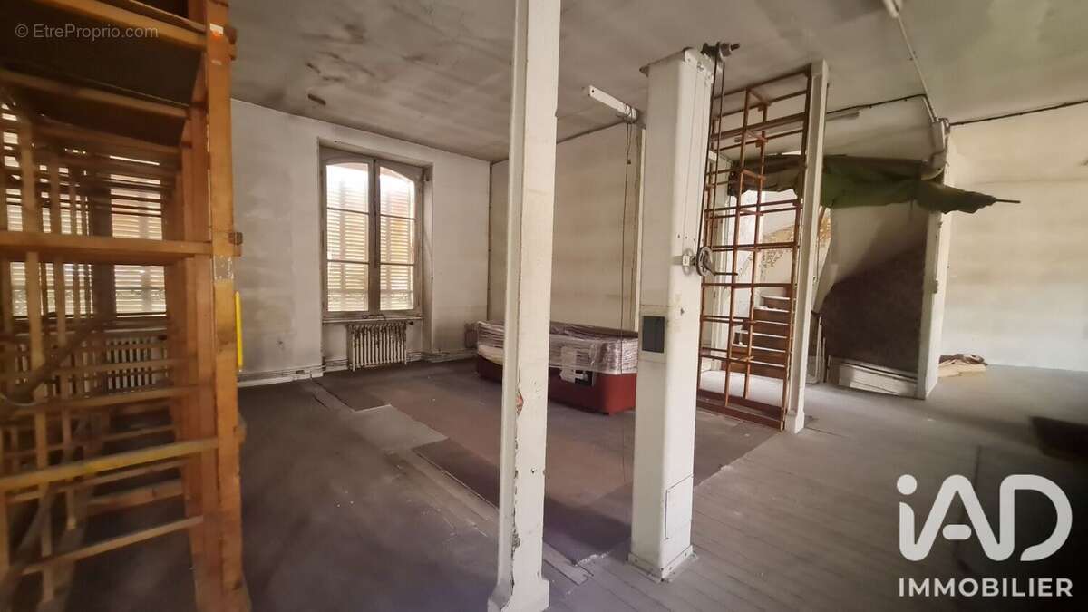 Appartement 528 m² à Reims  - photo 5