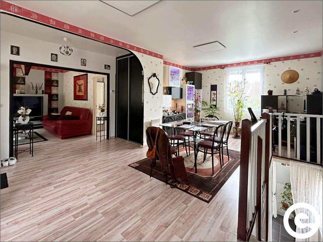 Maison 3 pièce 103 m2 véranda et jardin arboré - Saint-Martin-du-Tertre à 5 min de Sens - photo 2