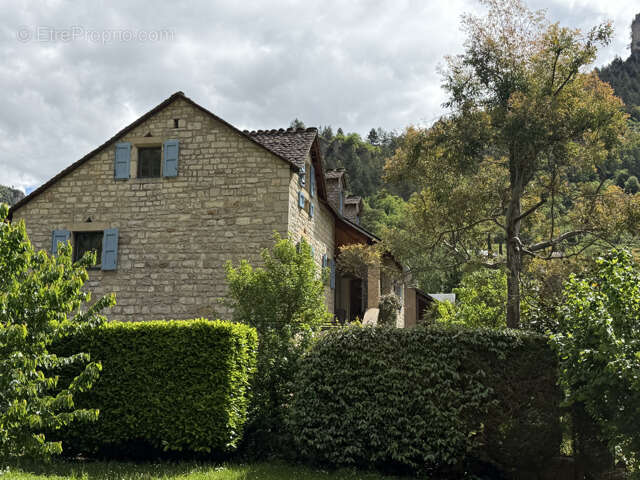 Maison à SAINTE-ENIMIE