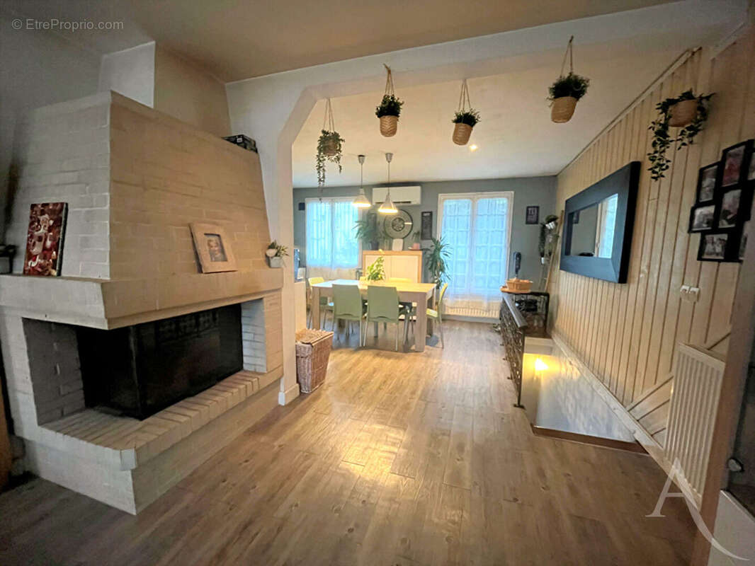 Maison à ROSNY-SOUS-BOIS