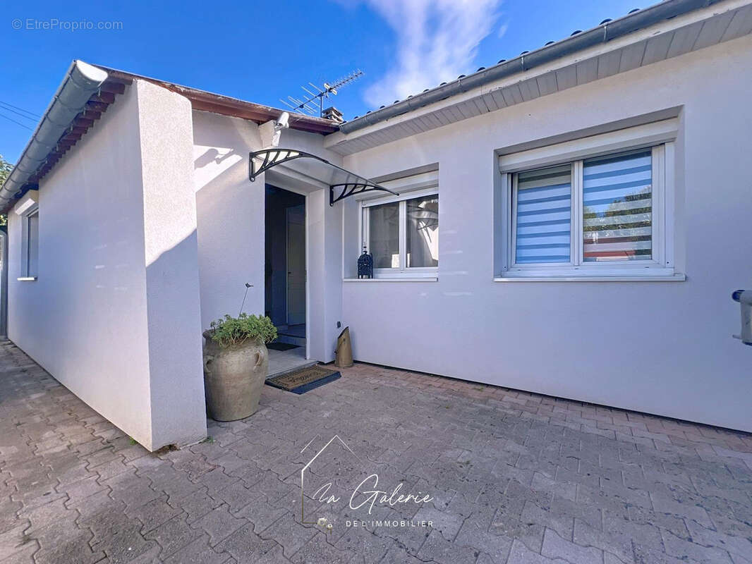 Maison à ECHIROLLES