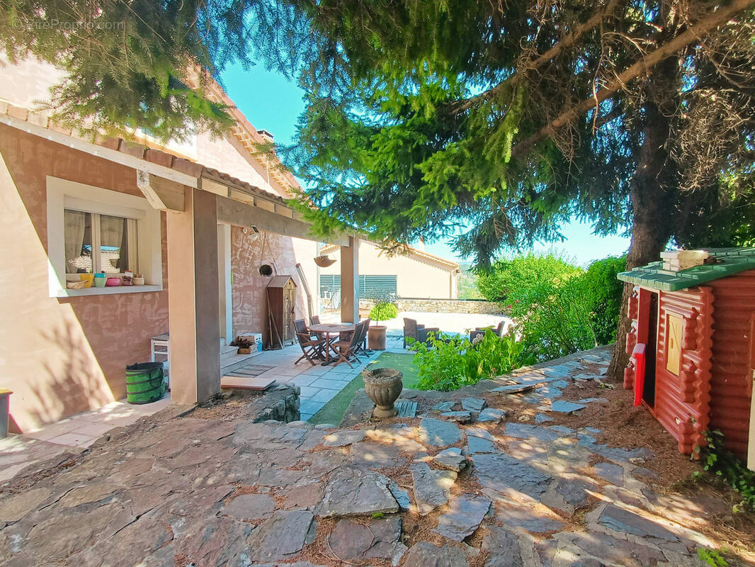 Maison à LABEGUDE