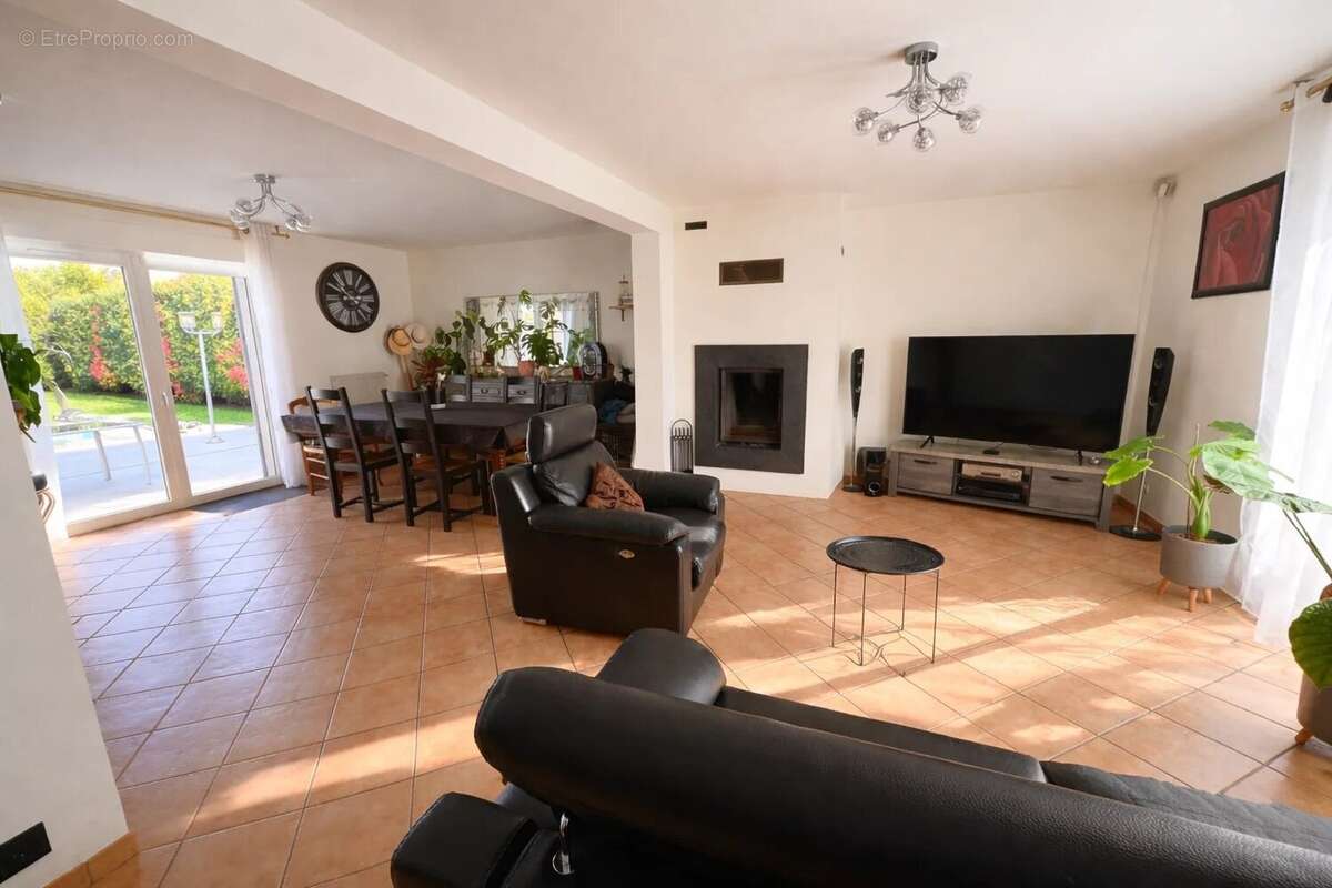 Maison à MAREUIL-LES-MEAUX