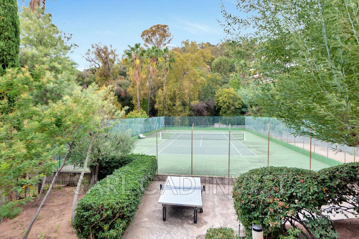 Appartement à VALLAURIS