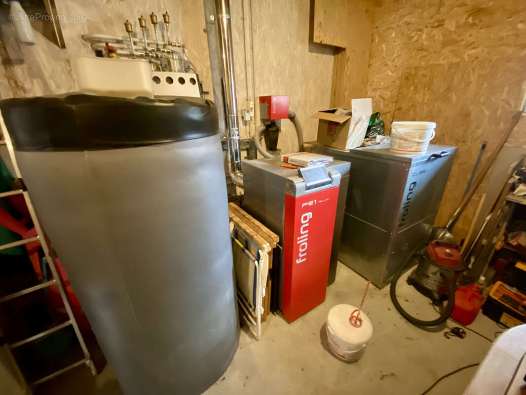 Maison à SAINT-MARTIN-DE-LA-PORTE