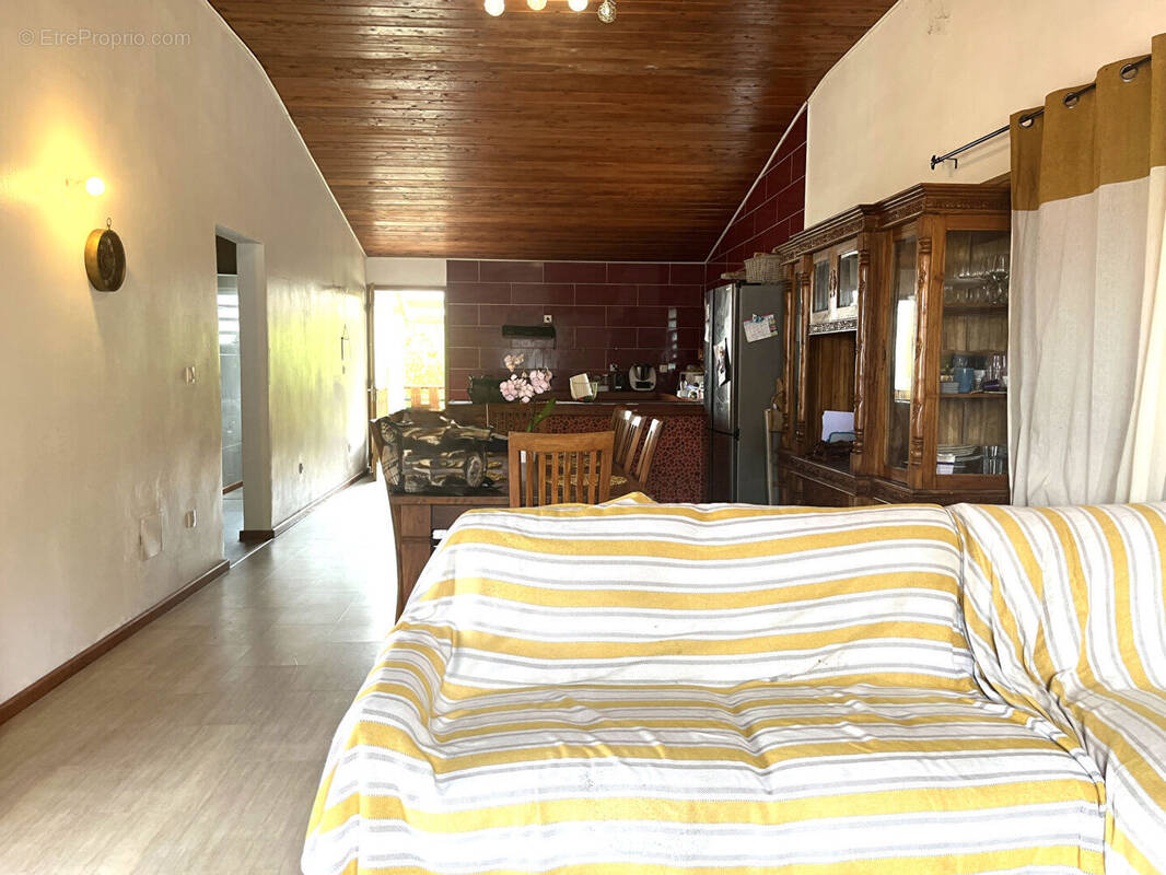 Maison à LA PLAINE-DES-PALMISTES