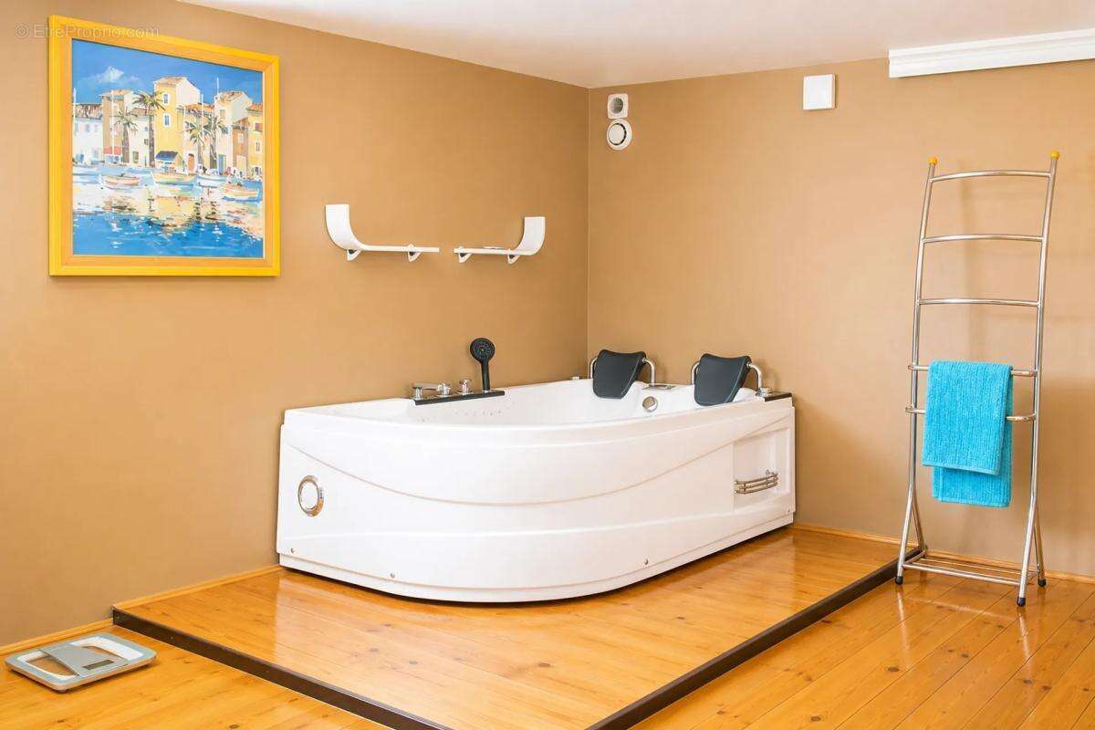 Appartement à SAINT-MEARD-DE-GURCON
