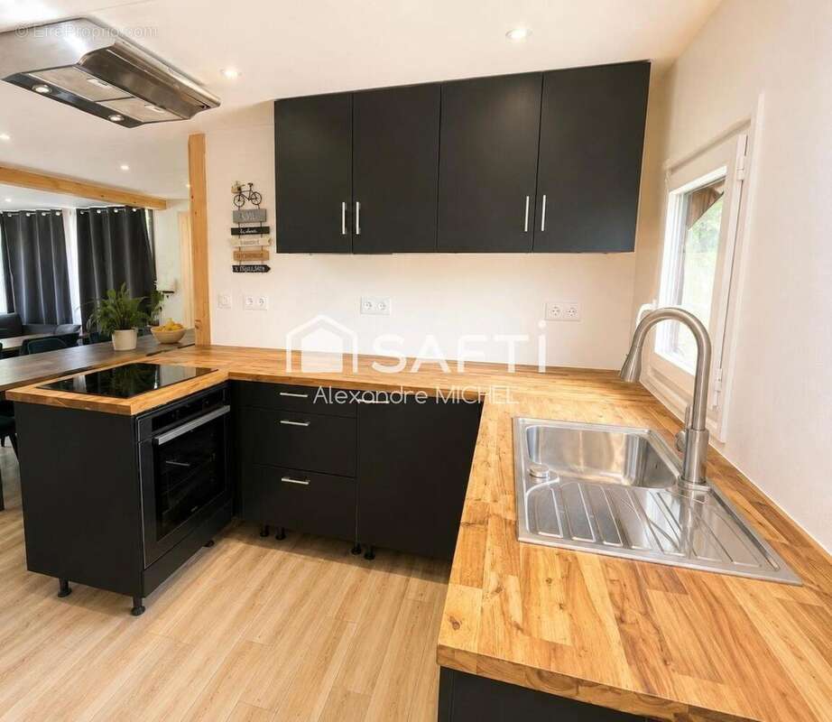Photo 3 - Maison à LE CASTELLET