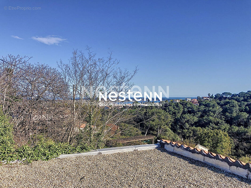 Terrain à VALLAURIS