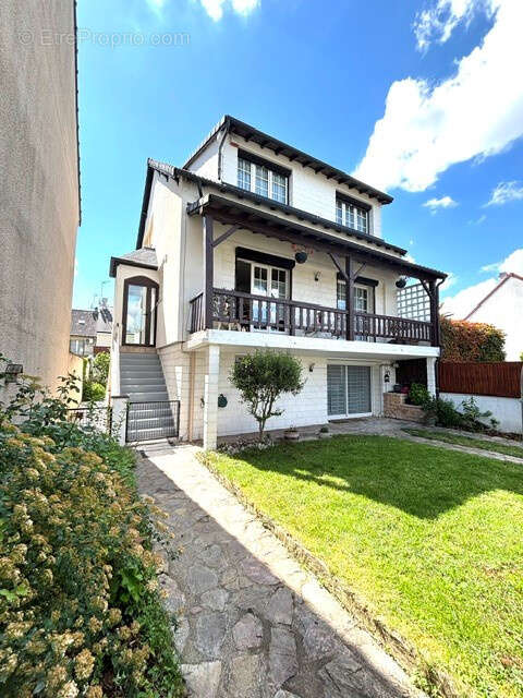 Maison à ORMESSON-SUR-MARNE