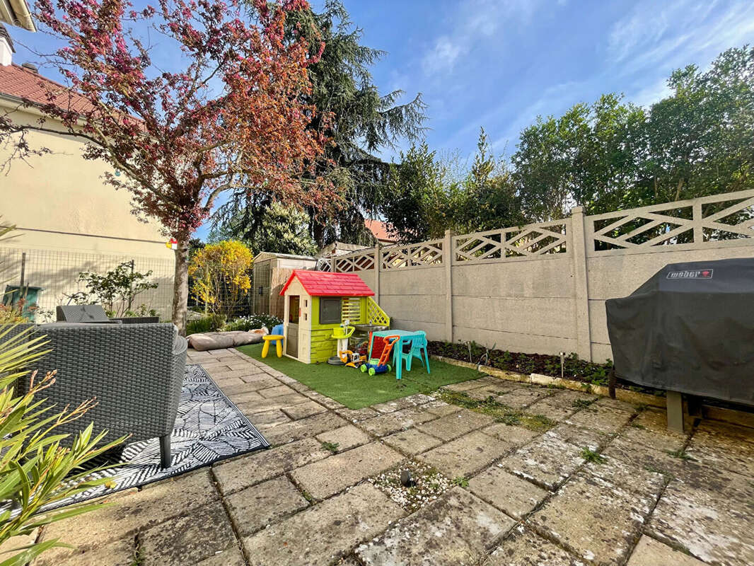 Maison à SARTROUVILLE