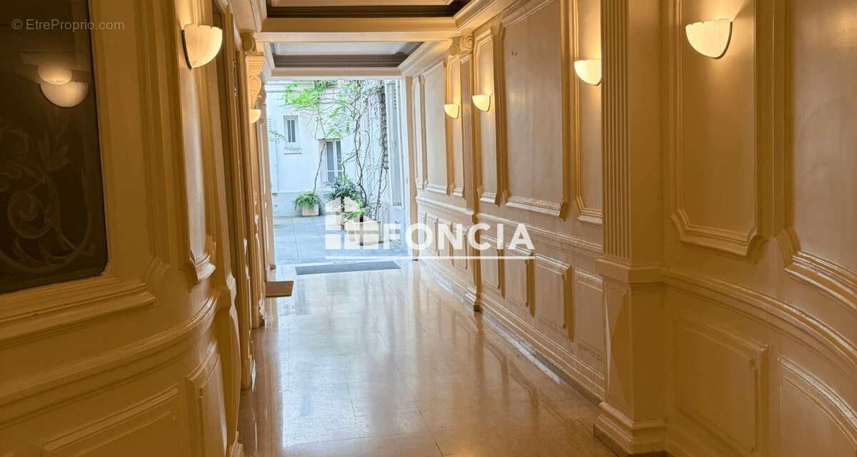 Appartement à PARIS-9E