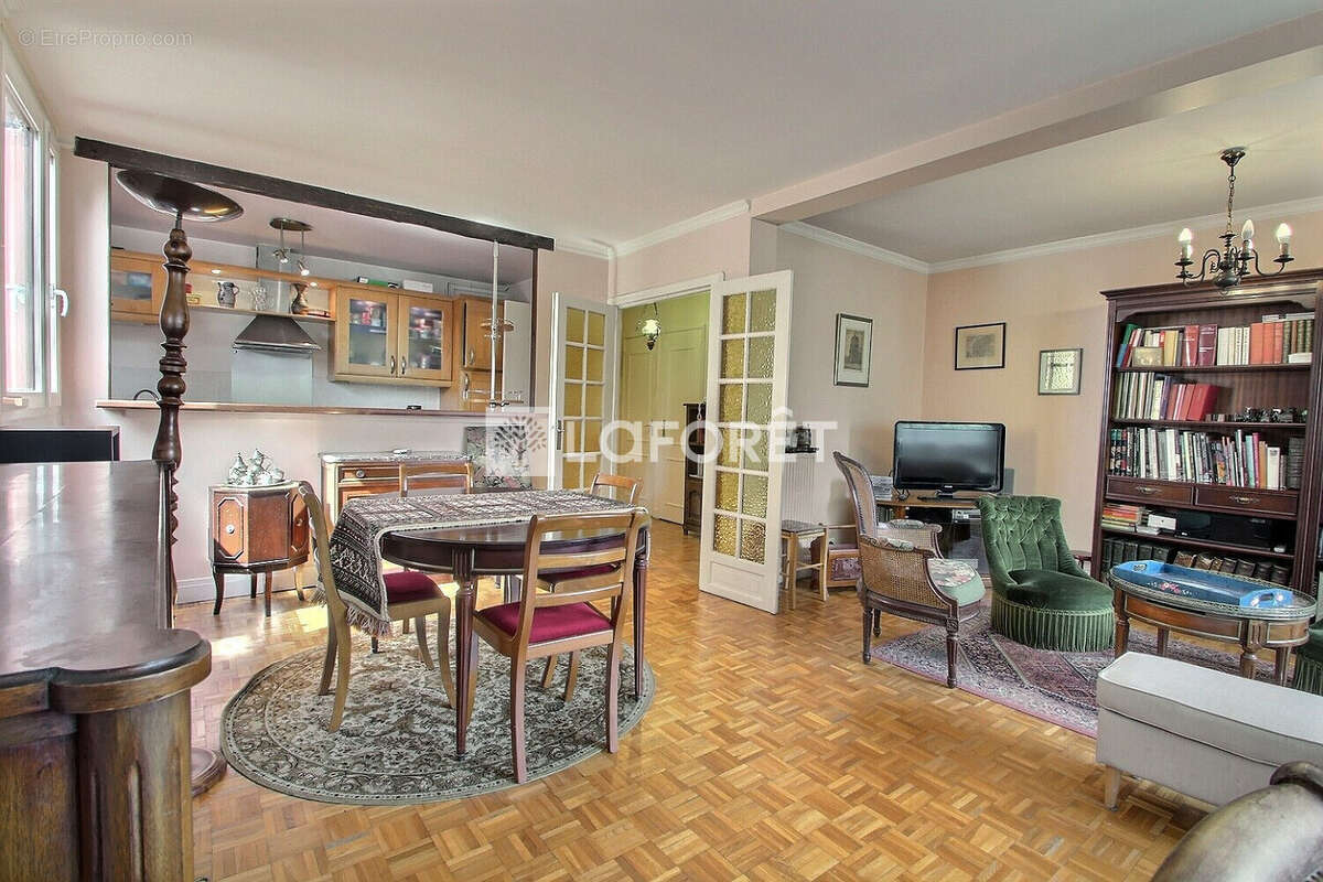Appartement à NANTERRE