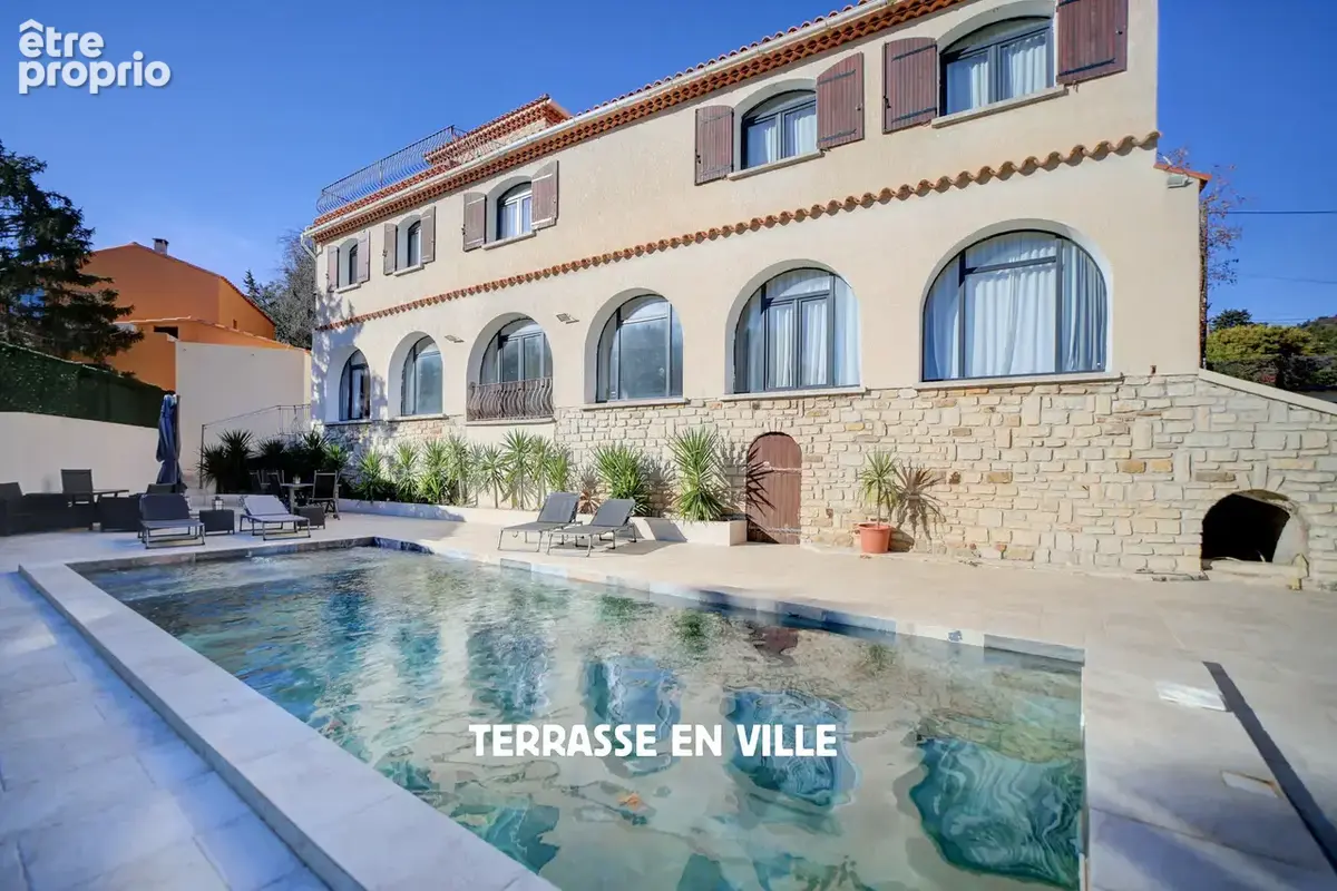 La ciotat - figuerolles - maison d'architecte t9 - 400m2 - jardin - 1000m2 - piscine - garages - 1870000€ - photo 24