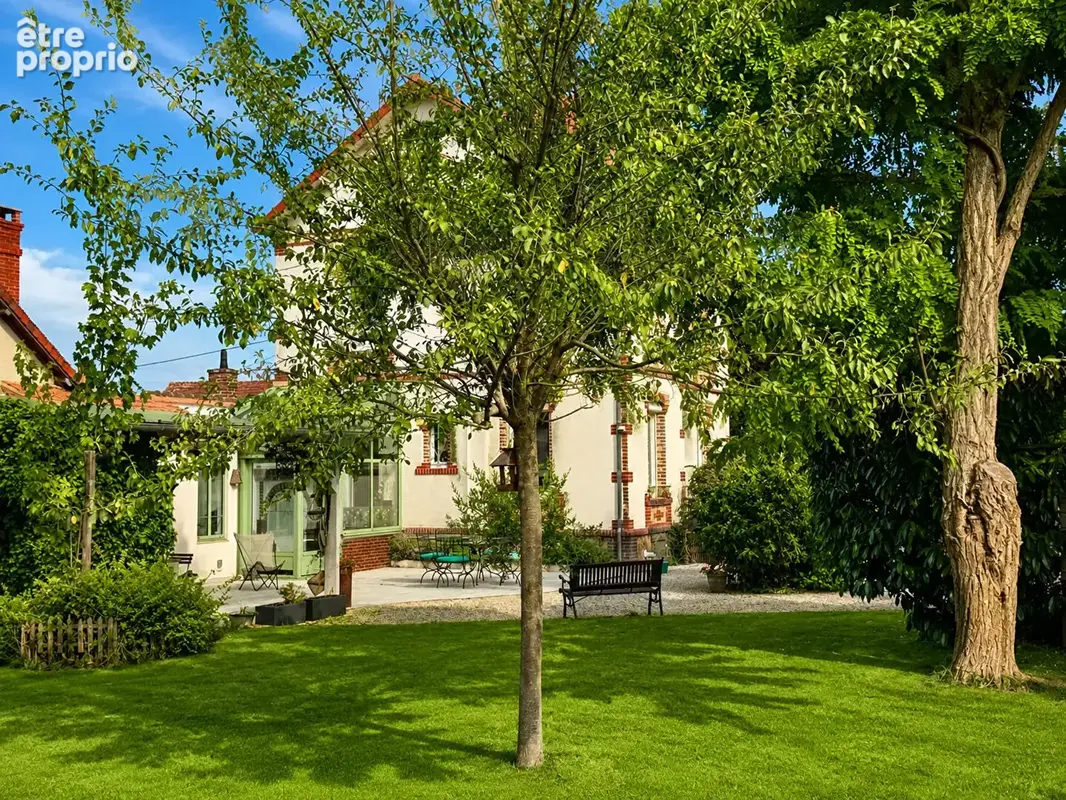 Maison à HOUDAN