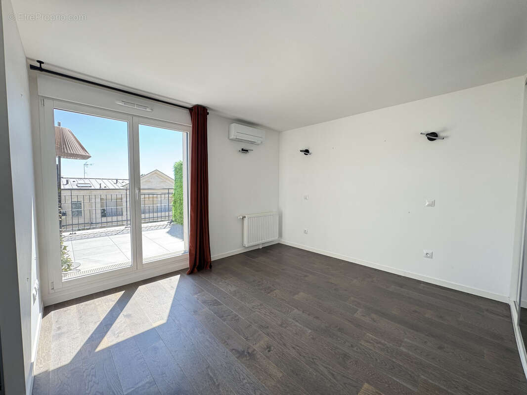 Appartement à SAINT-MAUR-DES-FOSSES