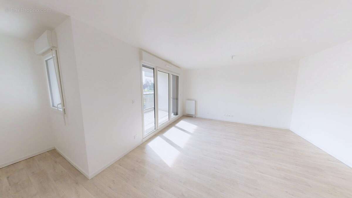 Appartement à MONDEVILLE