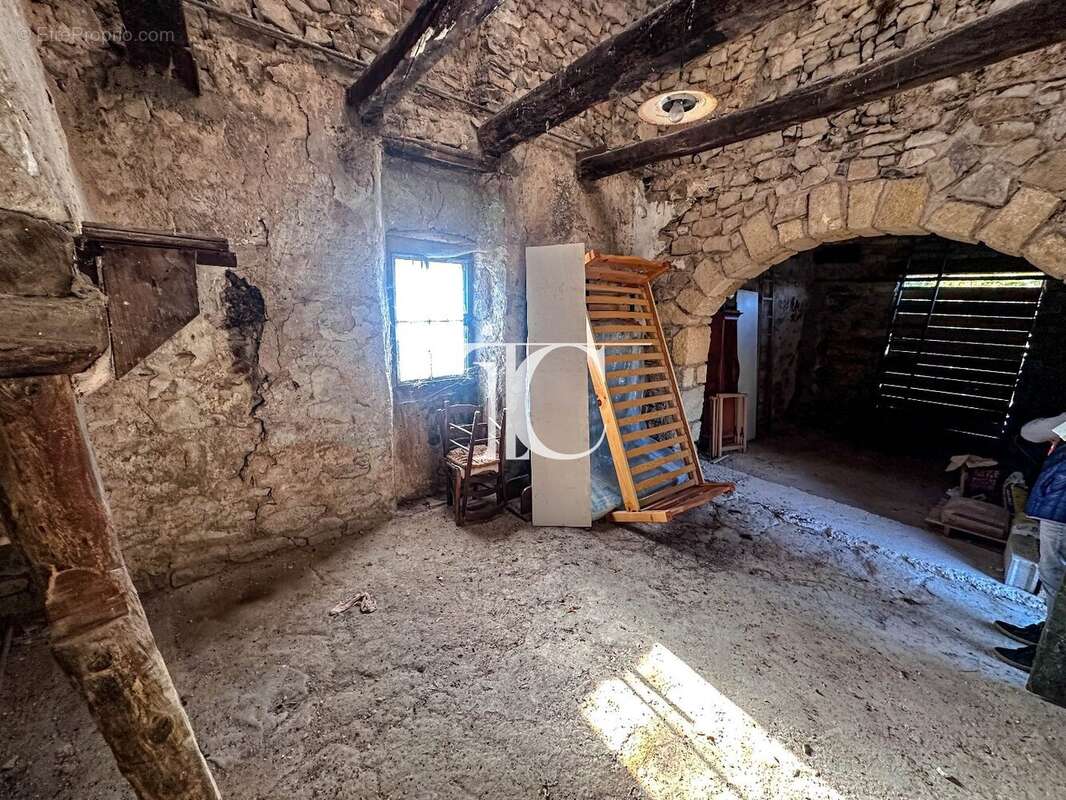 Maison à COURRY
