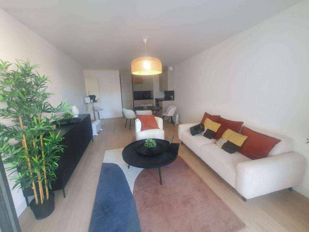 Appartement à SURESNES