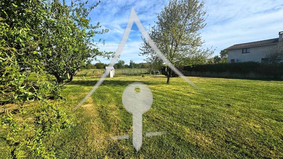 Terrain à LAVERNOSE-LACASSE