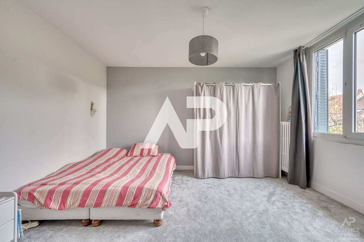 Maison à RUEIL-MALMAISON