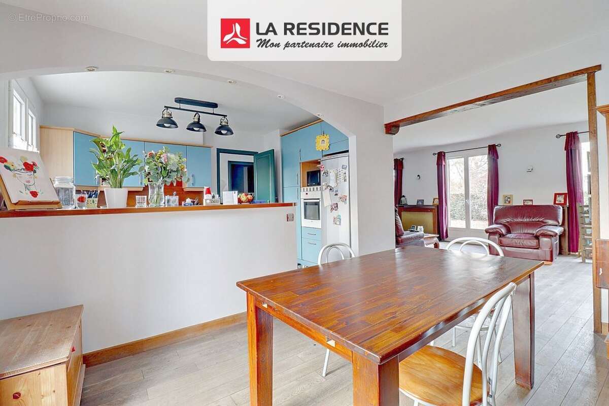 Maison à VERNEUIL-SUR-SEINE