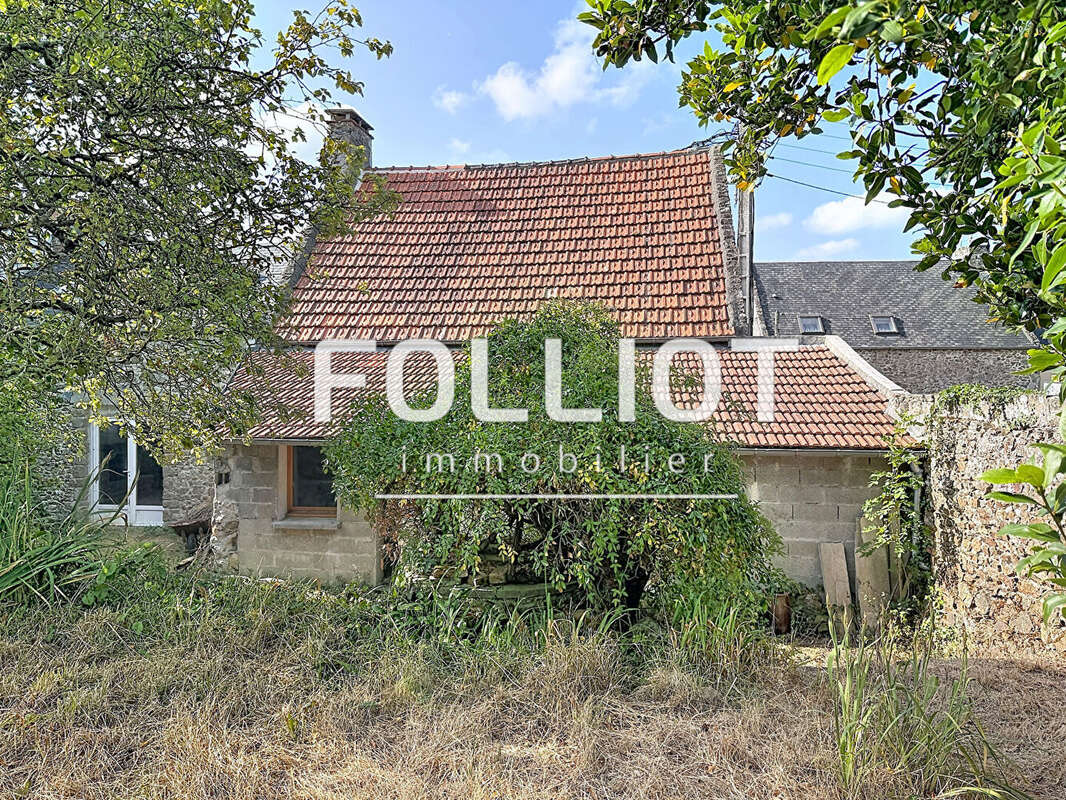 Agon-Coutainville, à deux kilomètres de la plage, maison en pierres de 160 m² - photo 2