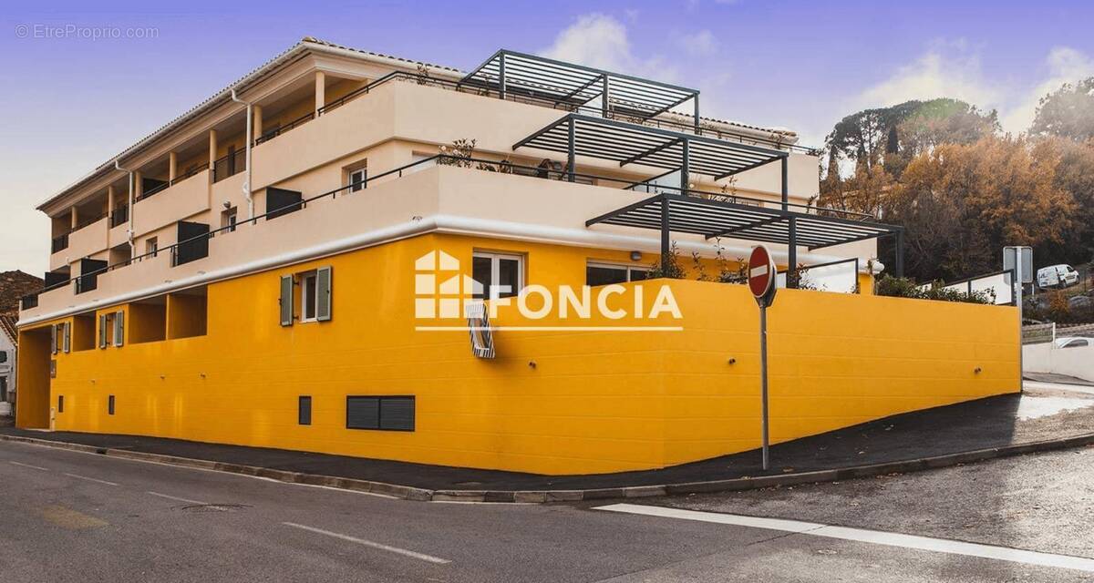 Appartement à COGOLIN