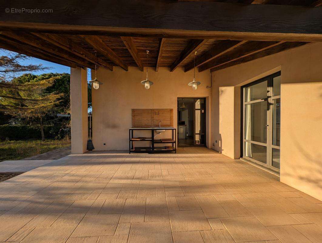 Maison à CASTELNAU-DE-GUERS