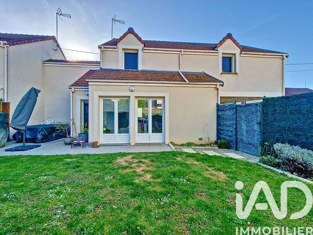 Photo 1 - Maison à SAINT-FARGEAU-PONTHIERRY