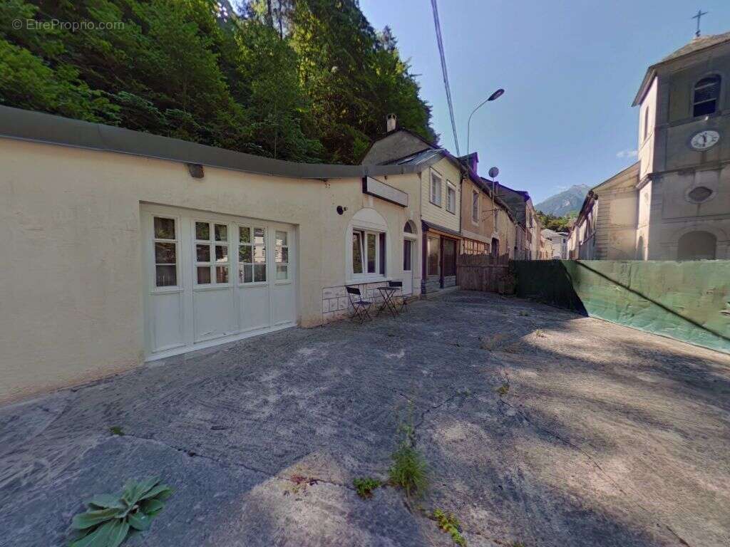 Maison sur la route des stations de skis - photo 2