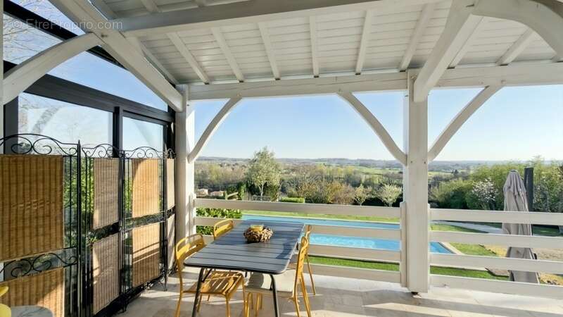 Maison à MOULEYDIER