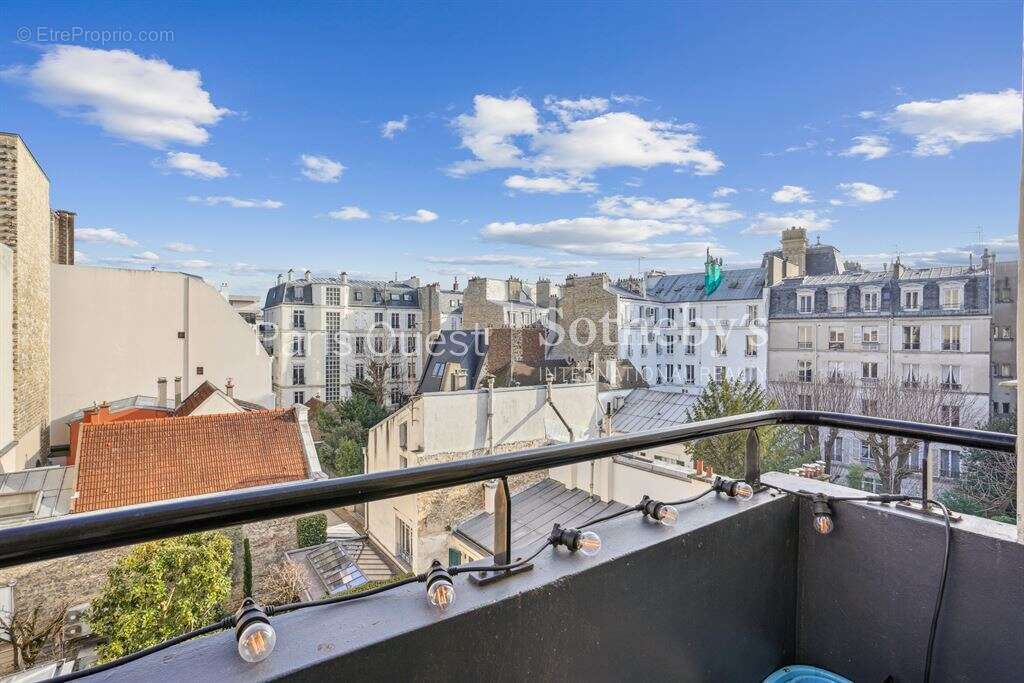 Appartement à NEUILLY-SUR-SEINE