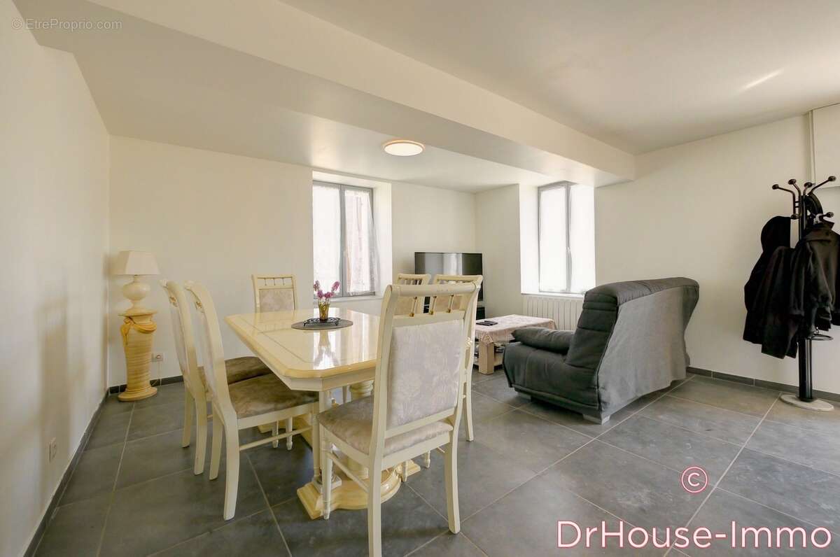 Maison à FONTAINE-LES-GRES