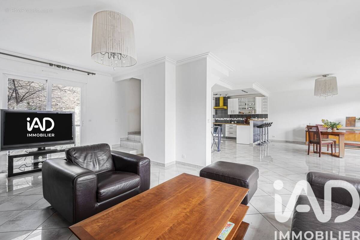 Photo 1 - Maison à LA GARENNE-COLOMBES