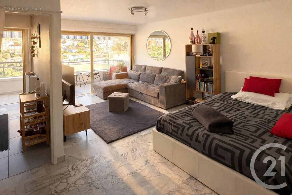 Appartement à ROQUEBRUNE-CAP-MARTIN