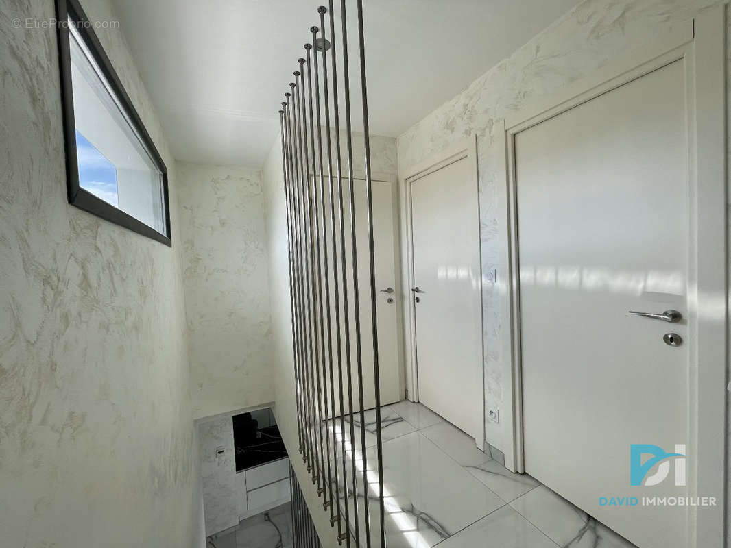 Maison à SAINT-THIBERY