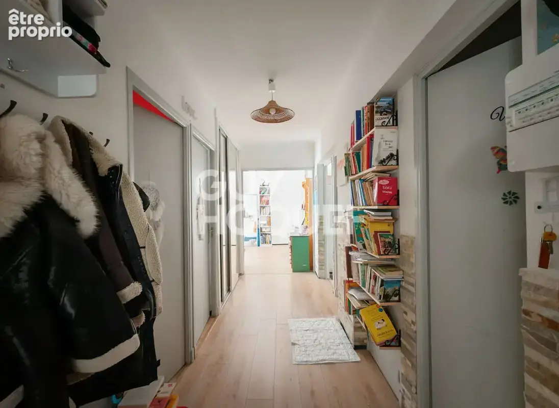 Appartement 84 m² - Balcon - Garage - Au calme - photo 5