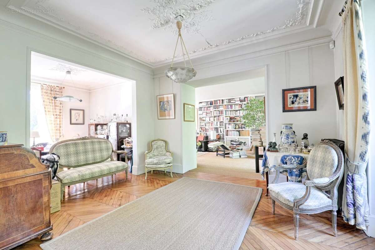 Maison à SAINT-MAUR-DES-FOSSES