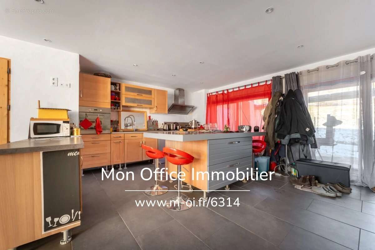 Appartement à REOTIER