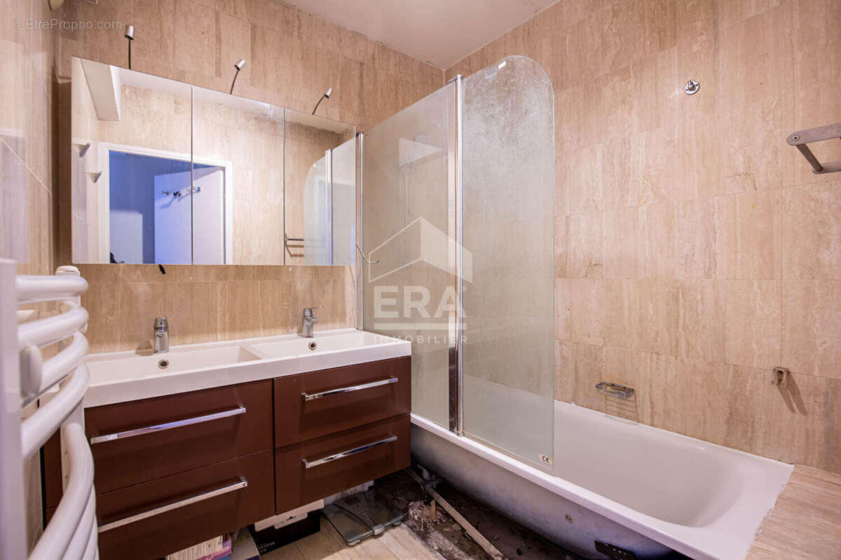 Appartement à PARIS-12E