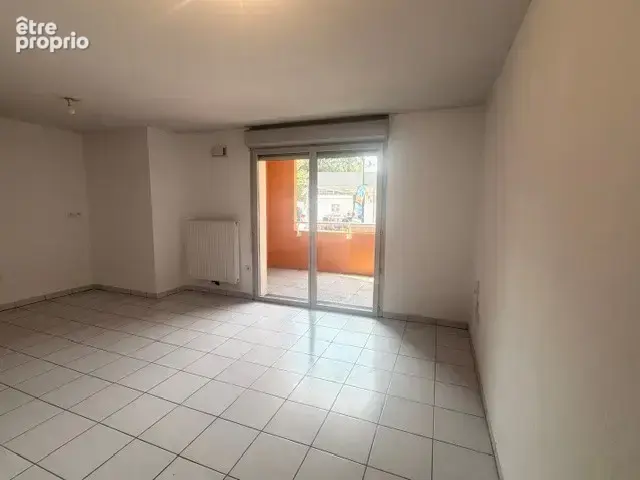 Appartement de type 3 avec Terrasse/parking - secteur argoulets - proche métro et espace verts - photo 3