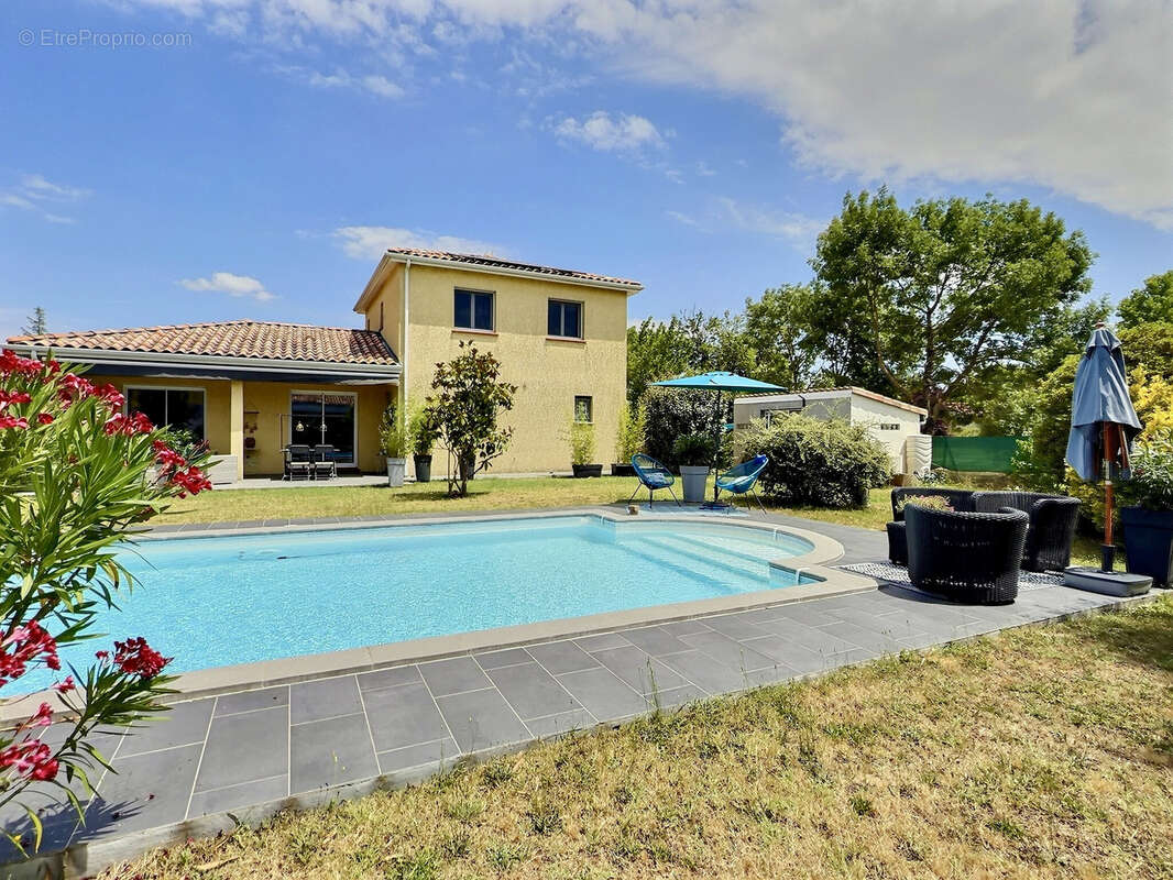 VERFEIL - Villa T5 avec piscine sur une magnifique parcelle de 1 826 m2 - photo 2