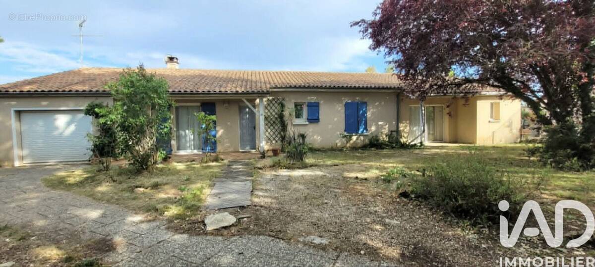 Photo 1 - Maison à NOUAILLE-MAUPERTUIS