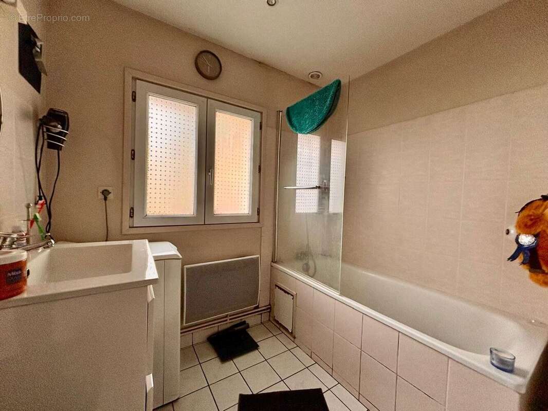 Maison 74 m² à Le Mesnil-Raoult  - photo 6