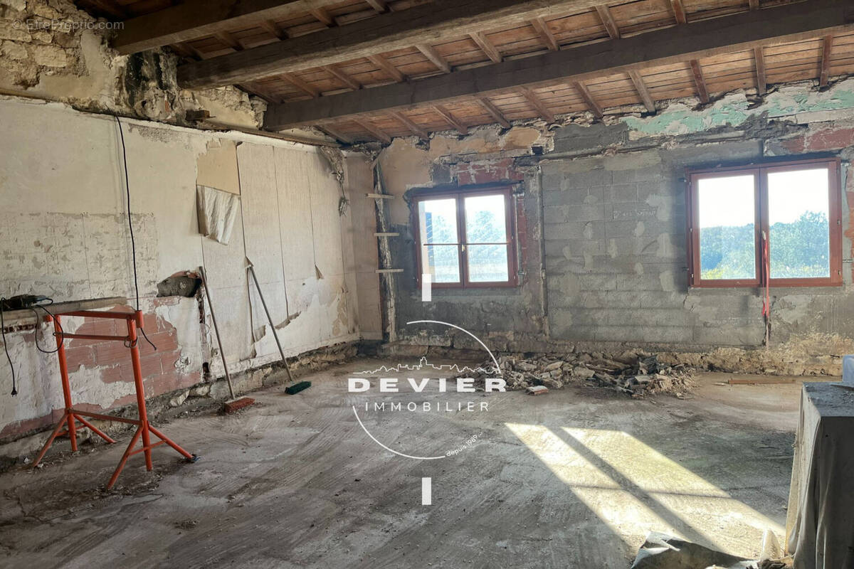 Maison à SAINT-GENIES-DES-MOURGUES