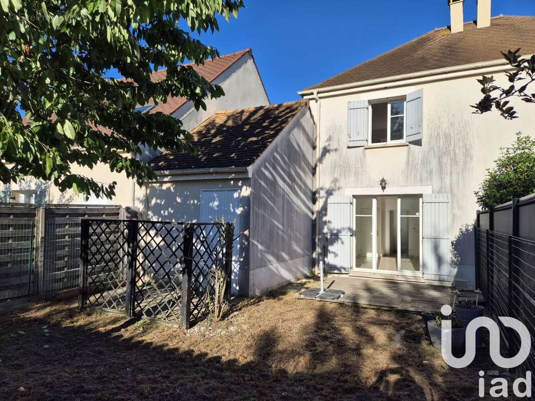 Maison 60 m² à Saint-Pierre-Du-Perray  - photo 2